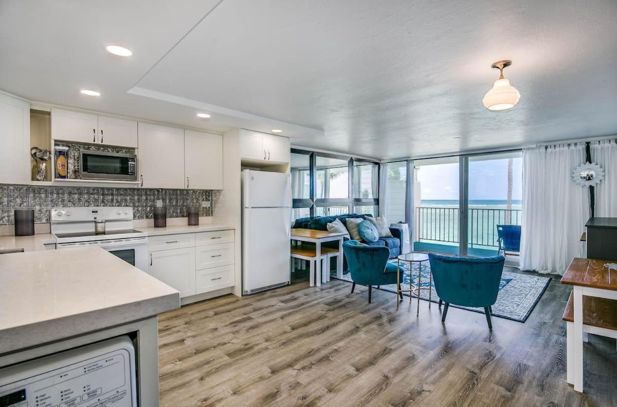 Luxury Beachfront Condo Hau'ula Exterior foto